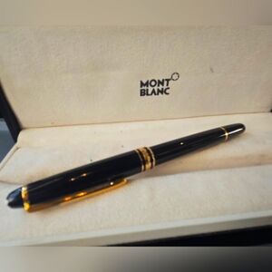Rare Montblanc Meisterstuck Luxury Black and Gold Pen